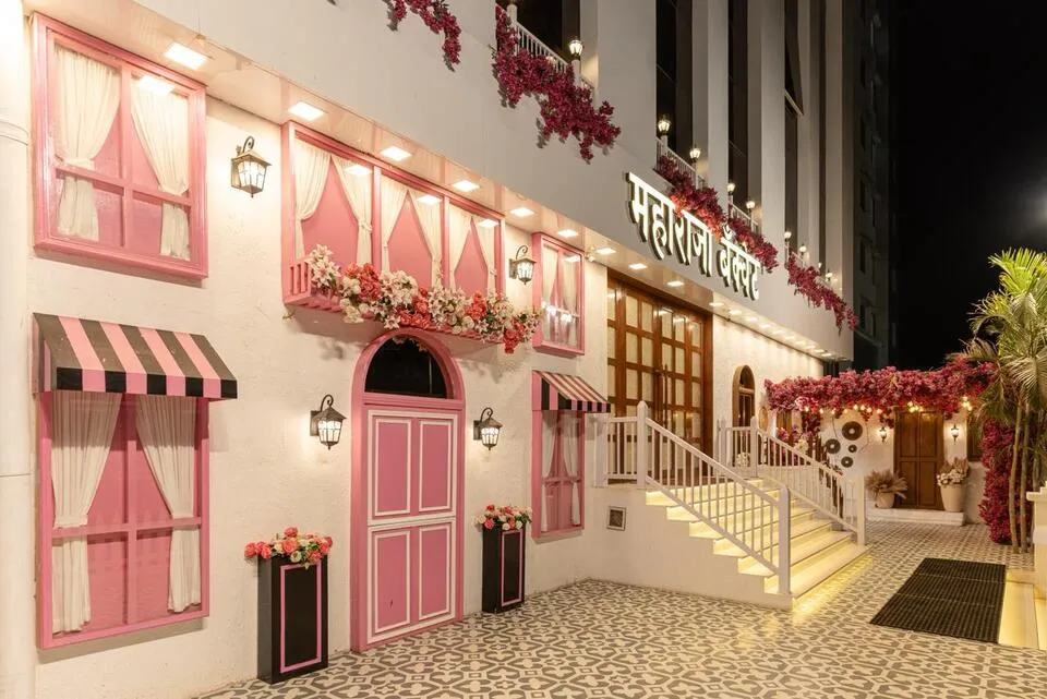 Book Banquet Hall in Airoli - Maharaja Banquet Grand Hall Interior